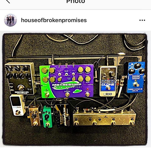 Loop_Master's tweet image. Loop-Master Clean/Dirty Effect Switcher w/Combinable Loops on the front row:

ift.tt/2GqdfbY

#cleandirty #truebypass #guitaramp #guitar #pedalswitcher #pedalboard ift.tt/2rAtCIu