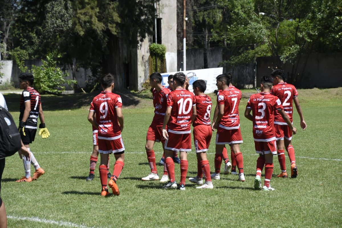 CASMOficial's tweet photo. 🔴⚪️ #InferioresLTF #CAT2002
En instantes, por la semifinal del Torneo, San Martín enfrenta a Sportivo Guzmán en el Estadio de Central Norte.
⚽️ #VamosCiudadela https://t.co/HMHq4MTXvM