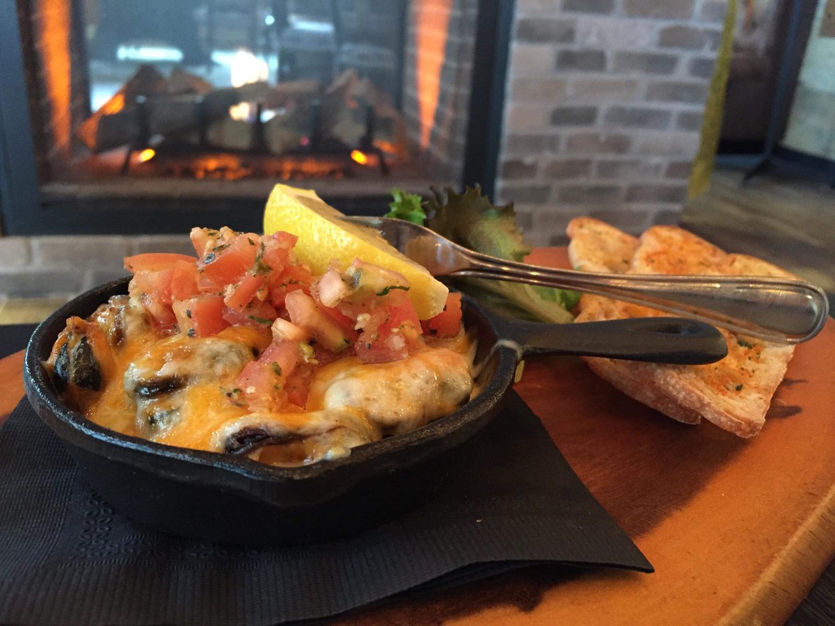 🎁12 DAYS OF XOHMAS🎁 
DAY 3 BABYYY! 
We have a bruschetta mussel bake recipe for you! Win big with this appetizer at all of your holiday parties! 
For details check out our Instagram: instagram.com/xohofficial/ 
Or Facebook: facebook.com/exchangeonholl…