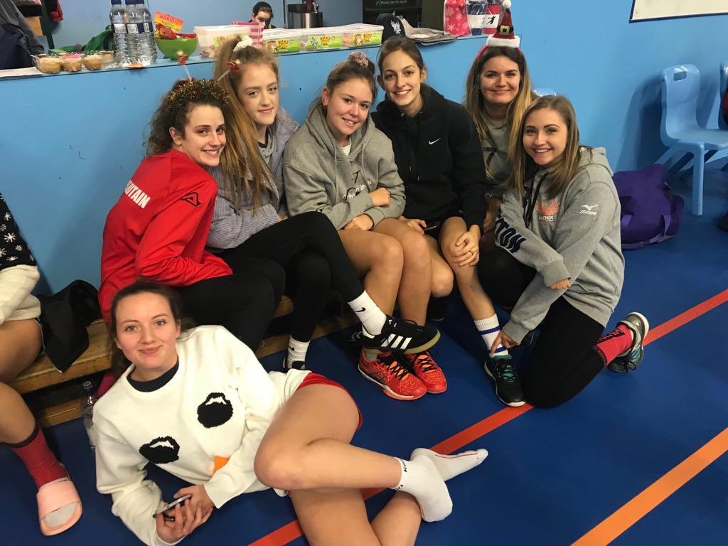 PoolePhoenix's tweet photo. When the fledglings fly home for Christmas 🎄from @lborohandball @WSIHE_Handball @_UoW #reunited #ChristmasJumper #training #tournament #night #lovehavingyouback ❤️ #phoenixforlife #phoenixforlife https://t.co/UOxdNLy4mQ