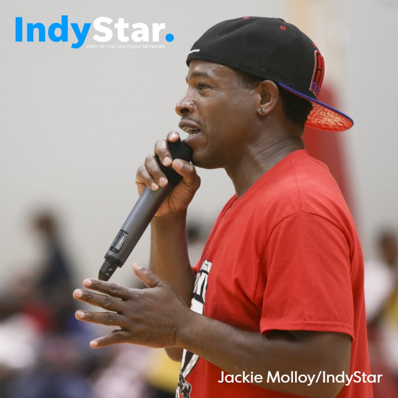 3 ways you can brighten the holidays for Indianapolis families:

🎄Donate a coat at “A Chreecemas Story” at @thevogue.
🎄Donate a toy so <a href="/ampharris/">Amp Harris</a> and Colts stars can "adopt" 1,000 kids.
🎄Donate food for “12 DJs of Xmas” at <a href="/pavilionatpanam/">Pavilion at Pan Am</a>.

Details: bit.ly/2EuDZGh