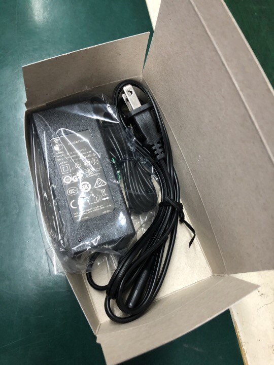 litbrix's tweet image. The most amazing and ONLY wirelessly powered lighting system compatible with @LEGO_Group @MegaConstrux will be hitting the market soon! Checklist is nearly complete: electronics, check. Transmitting bases, check. Patent-pending 1x1x1 bricks with LEDs inside.... CHECK!