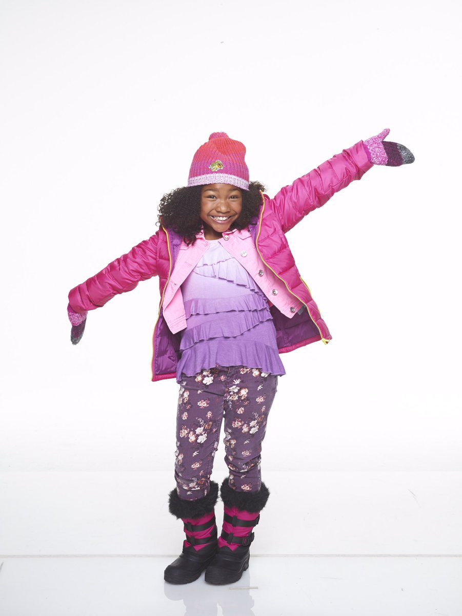 layahayes's tweet photo. Flashback Friday...Do you remember #Elizabeth in Santa Hunters on #Nickelodeon 4 years ago? #SantaHunters airs all December again this year! Enjoy! #25WaysToHoliday 💖🎄🎁🍪 https://t.co/s2w7FZzPW1
