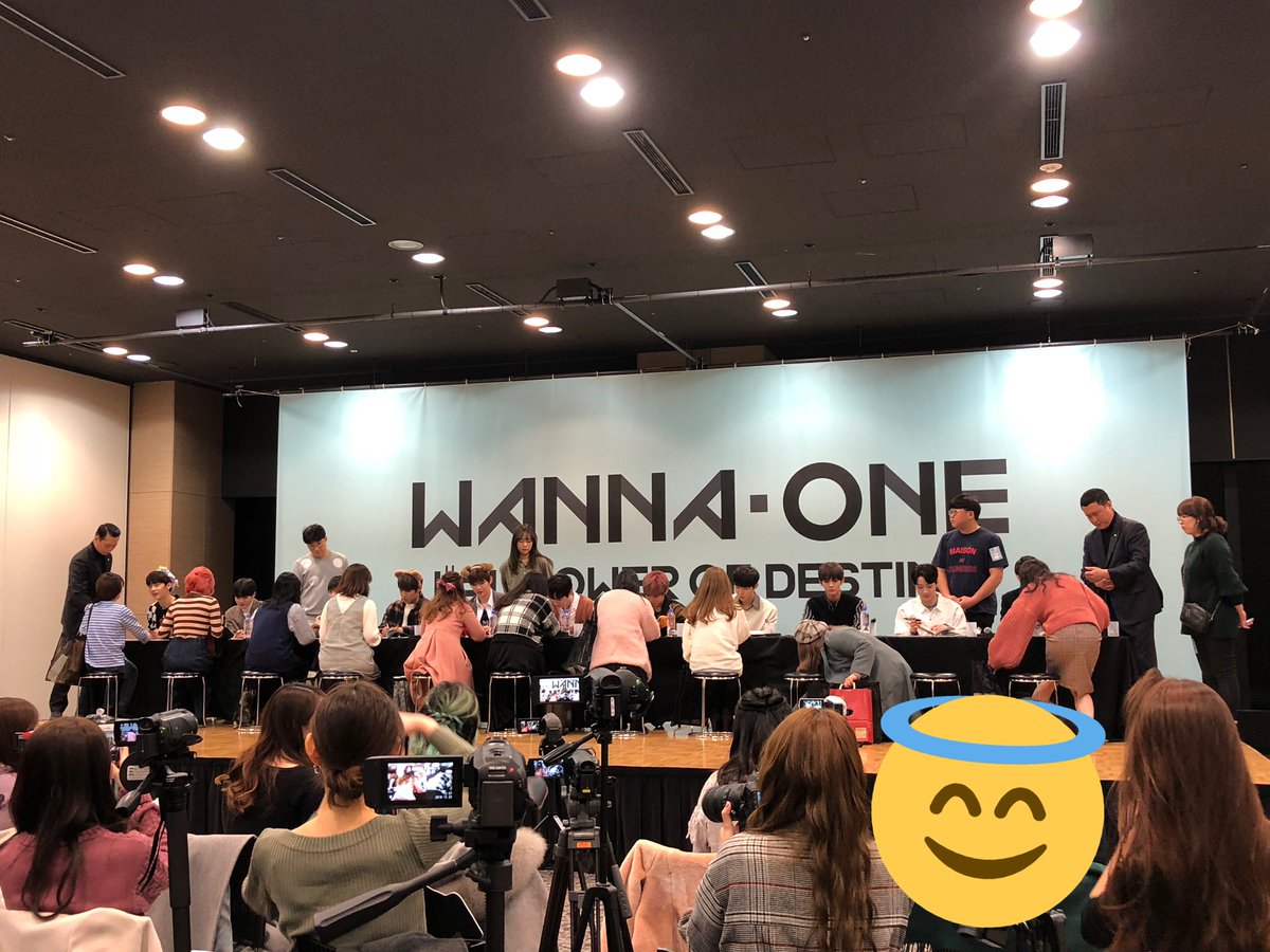 황민현_THAILAND!♡ tweet media