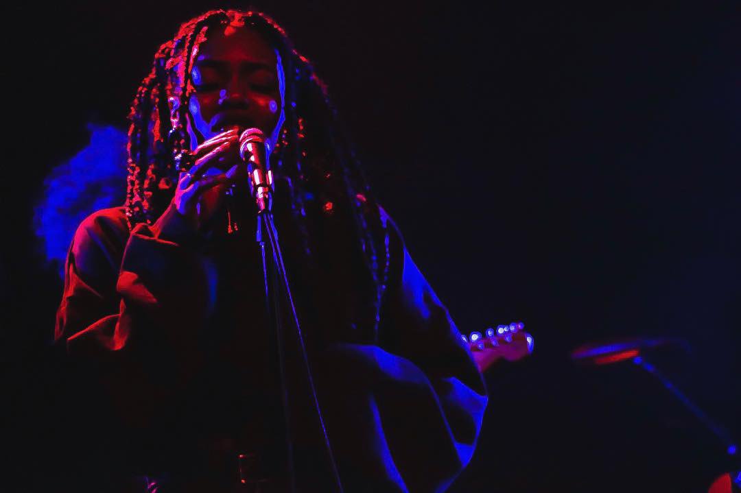 equan_master's tweet photo. Infinite Energy @shawnee_dez
.
.
.
.
#CulturalBeing #Femdot #LincolnHall #Chicago #Music #Chicagomusic #ChicagoSinger #t6i #canon #T6iRebel #love #edgesonfleek https://t.co/8A5AlQT2tj