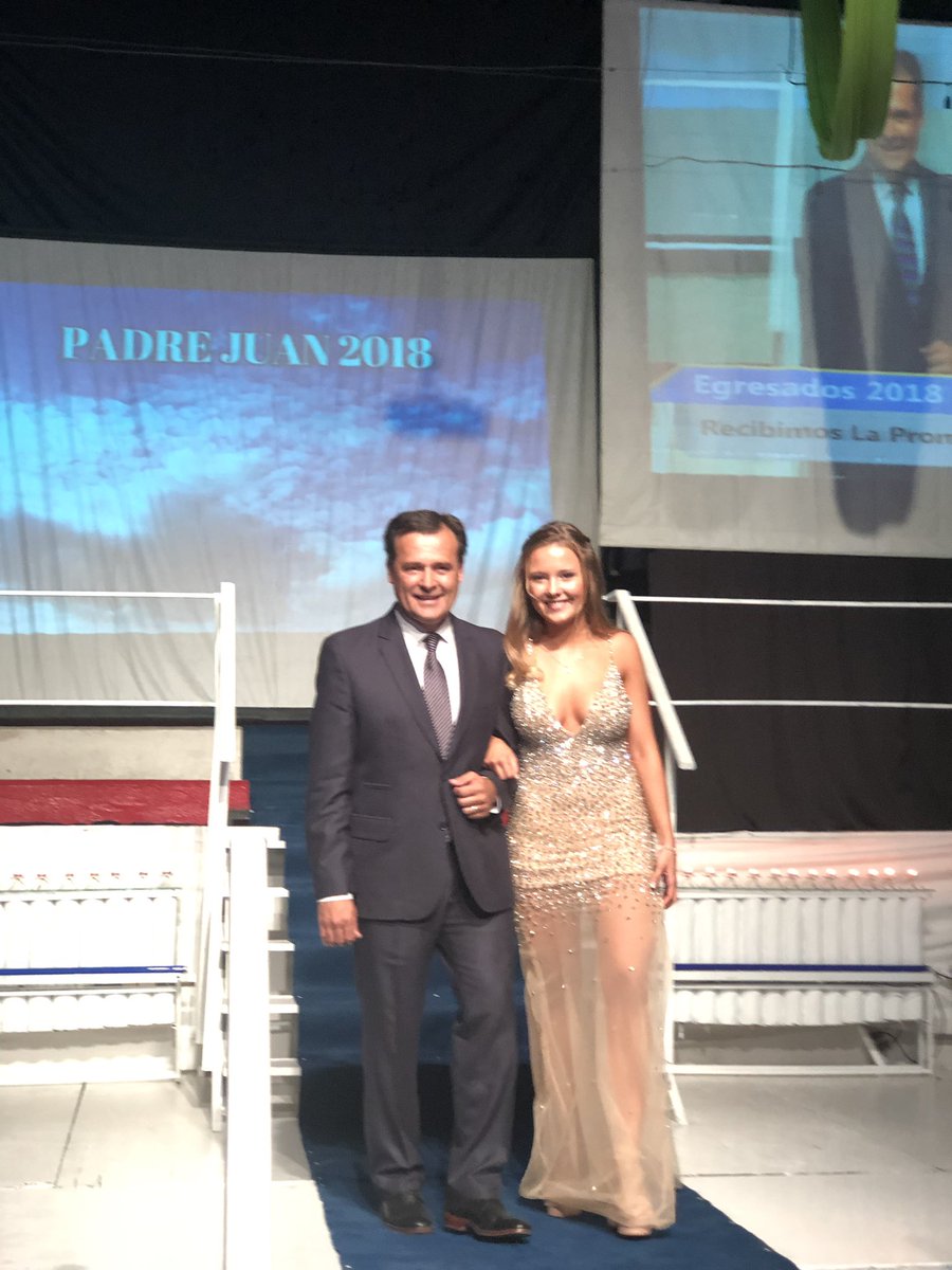 cgmackarthy's tweet photo. Felicitaciones Hija hermosa!!! Me siento muy orgulloso de vos! Éxitos para esta nueva etapa! Te quiero mucho! #Egresados2018 https://t.co/9IPFRBZj2N