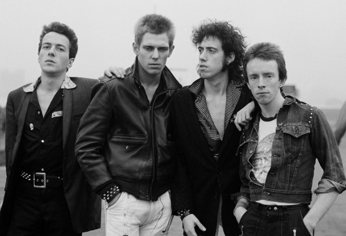 ミュージック エア公式 En Twitter 追悼 ジョー ストラマー 今日12月22日は 最も成功したパンク ロック バンドの一つ クラッシュ のボーカリスト ジョー ストラマー の命日です 今夜7時からは クラッシュのライヴ ドキュメンタリーを放送します ミュージック エア公式 En Twitter 追悼 ジョー ストラマー 今日12月22日は 最も成功したパンク ロック バンドの一つ クラッシュ のボーカリスト ジョー ストラマー の命日です 今夜7時からは クラッシュのライヴ ドキュメンタリーを放送します