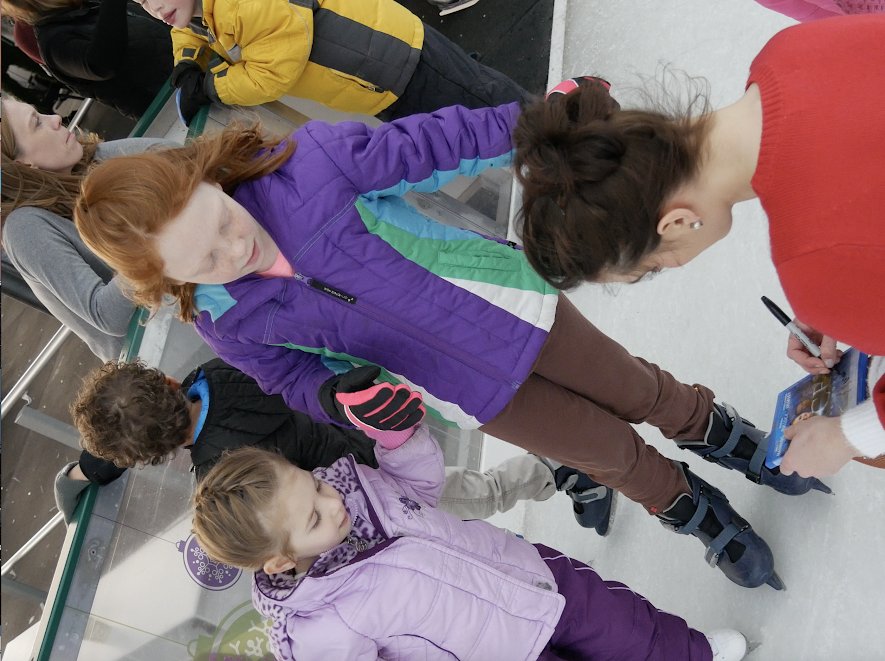 IceTheMovie's tweet photo. Huge thank you to @DENAirport for hosting lead actress and writer @MaddiBullock today! We loved meeting so many special youngsters from all over! @AirportGuideDEN 

#DENEvents How super cool is it that you skate in between your Christmas adventures?! Way to go DIA!  #DENEvents https://t.co/IMnAy8AgS6