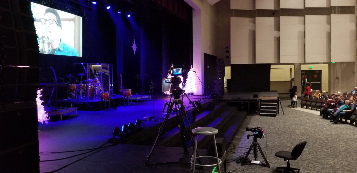 youtah's tweet photo. My office/view for the evening. #cameraops https://t.co/1a1aOsKVI7