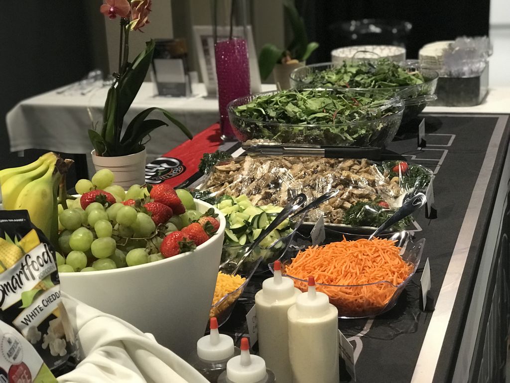 Hellofa1's tweet photo. With a new re branding about to go down (same Grub Rockstar name) it’s about time you did the right thing and hire us for your next event so we can make it pop!! @GrubRub15 https://t.co/czJkj8w5XI #catering #cater #Foodie #foodtravelchat #Cooking #CookOutChristmas #culinary https://t.co/Ck3UaRrToC