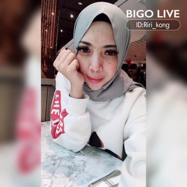 InLookHer's tweet photo. OMG! Kamu harus melihat ini. #BIGOLIVE.  
https://t.co/c8I9RzmP0y https://t.co/ztTOcHofXR