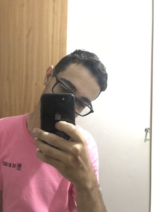 E eu furei a orelha aaaaa https://t.co/9Bs5Vyu3fZ<a href="/tag/eunascilgbt"class="tags"><span>#eunascilgbt</span></a>