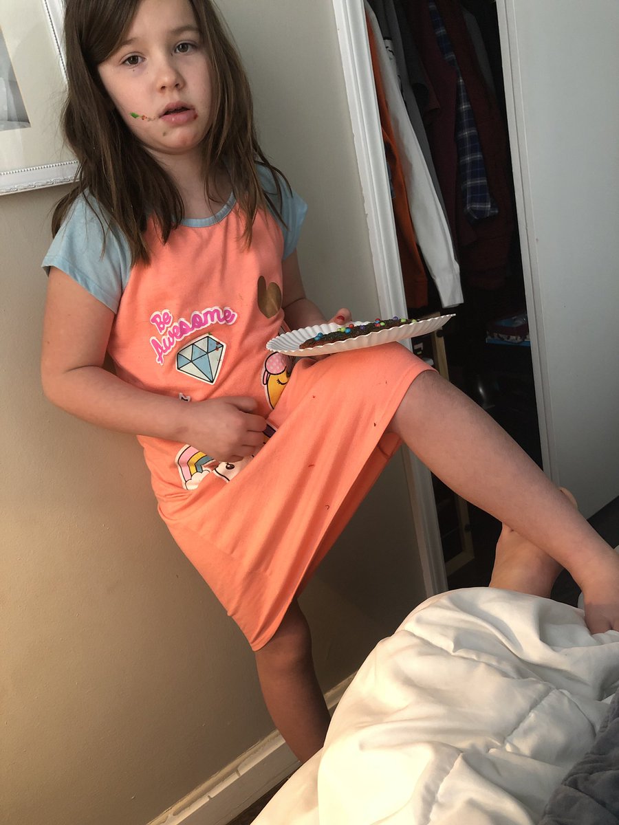 Regan_Munsey's tweet photo. My cousin sent me these pictures of her daughter this morning. She made cookies for Ray-Ray (me) and my boyfriend (nonexistent) for Christmas. 

When my cousin told her it was just me coming to see her, this was her face. 

Basically, I broke this child’s heart by being single. https://t.co/TCeroWvkP5