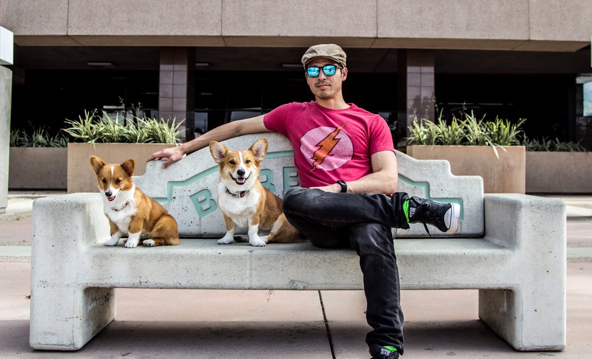 PoorCorgiActor's tweet image. Good times! Can’t wait till we see you again! LA in March Yo! This time we will have more for you to carry... and then this circle of life will be so much clearer to all! #CaliforniaBound #CorgisInFilm #K9Actors #burbank #LegendsPuppies