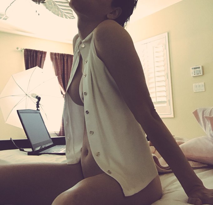 Could you take my picture. Cuz I won&rsquo;t remember. https://t.co/wPcIZPsADw