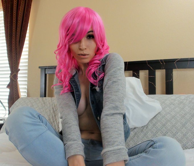 Could you take my picture. Cuz I won&rsquo;t remember. https://t.co/wPcIZPsADw