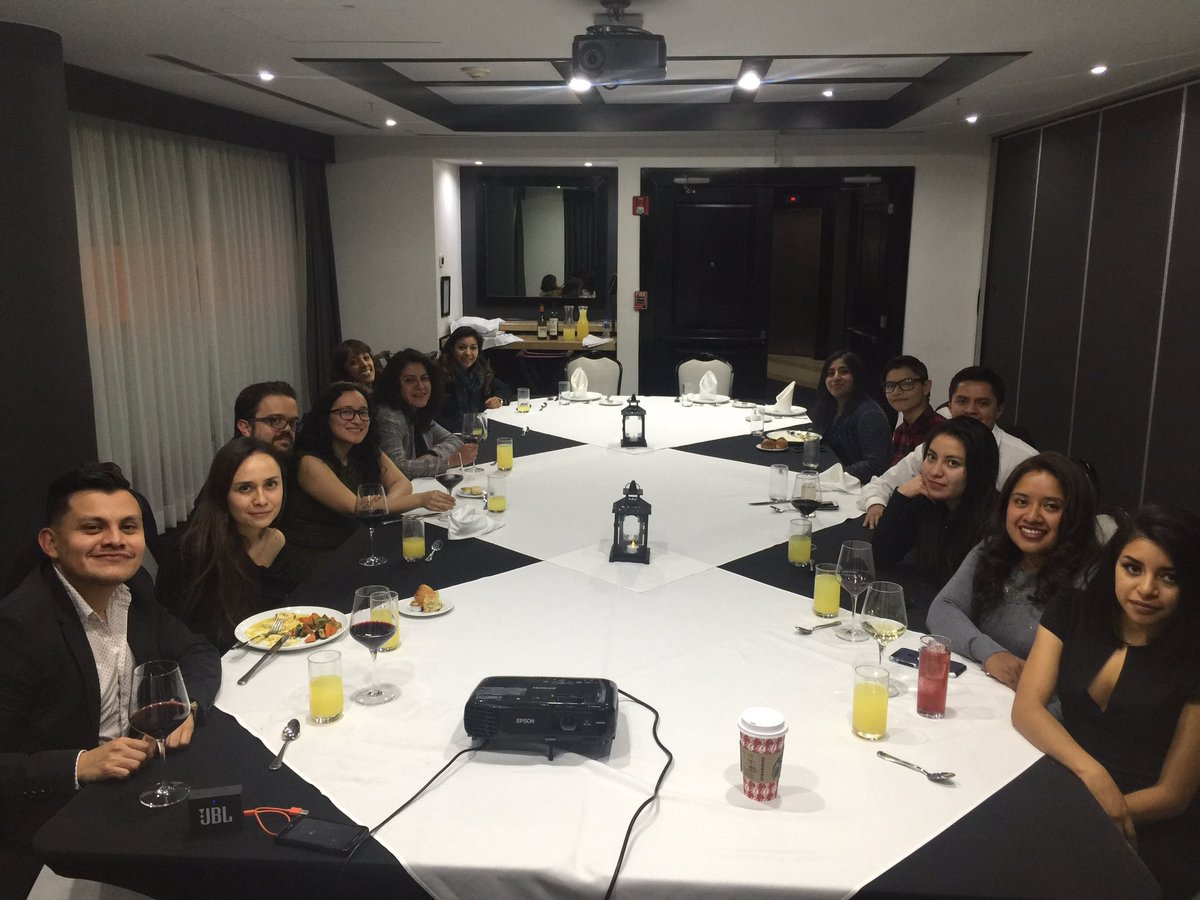 Brindis de fin de año <a href="/EfectoValores/">Efecto Valores</a> ❤️