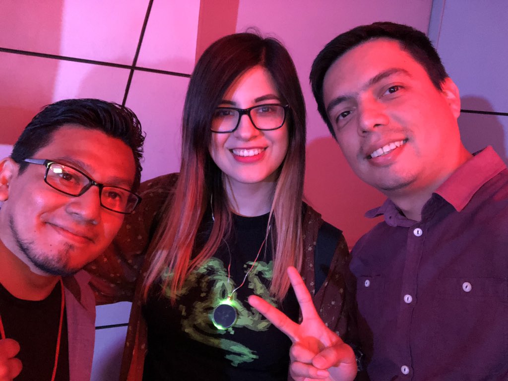 jlod_'s tweet photo. En el 2do #ClaroCom , casteando por primera vez en #DuplasRoyale
#TeamUmi, #TeamGabu o #TeamSoto? tremendo evento! https://t.co/XElXo3ac4Q