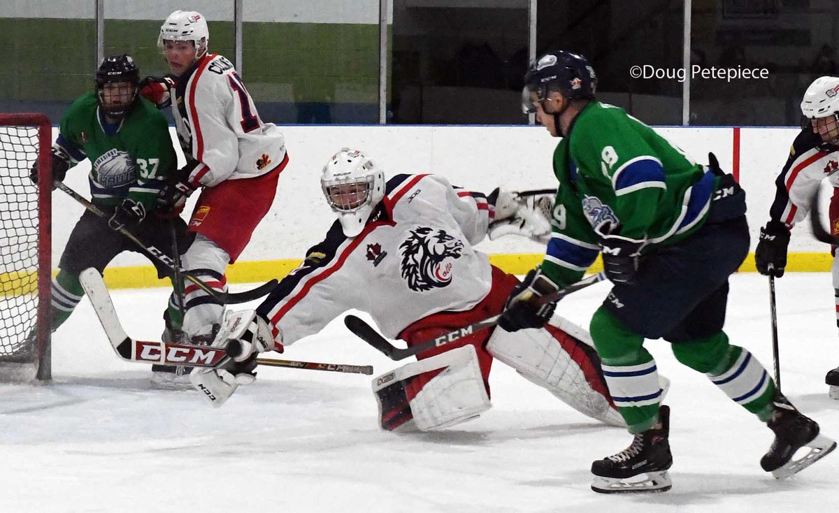 TheUnrealDougP's tweet image. @hawkesburyhawks Hawks got on the scoreboard first in second period #CornwallColts #CCHL #CCHL_PR