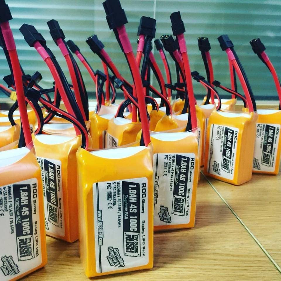 ElliotYu_CN's tweet photo. 4s drone battery 1800mah
Representitive:droneracing.elliot@gmail.com
#tankrace #rushvtx #rushfpv #rushtank #fpvrace
#dronefpv #dronerace #fpvracing #fpv #fpvlife #rush #stphobby #stp #droneracing #Dronebattery https://t.co/D8LYTkq1lS