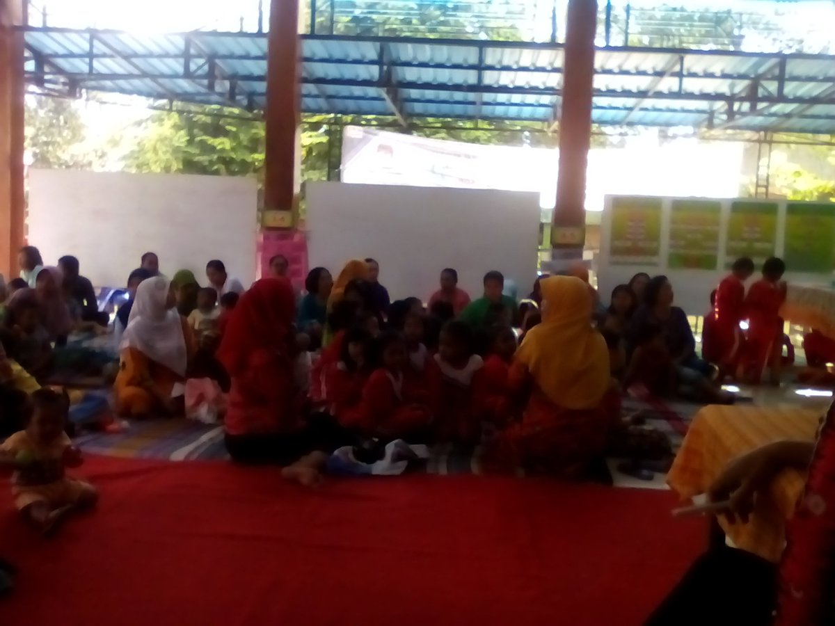 titien71's tweet photo. Kegiatan taman posyandu balita Desa Gejagan Loceret Kab.Nganjuk
#JokowiMembangunDesa 
#TPPIJawaTimur 
#TPPIkabnganjuk 

@jokowi 
@EkoSandjojo 
@anwsanusi 
@taufikmadjid71 
@fachrilabalado https://t.co/t700Pd5add