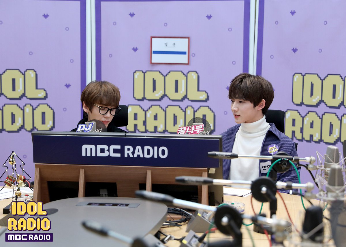 idolradiokorea's tweet photo. [#아이돌라디오 앨범 20181219]

ep79. 보니후니 

찰진 호흡 보니와 후니

#IDOLRADIO #비투비 #BTOB #정일훈 #형섭X의웅 #안형섭 https://t.co/E40AJfR06X
