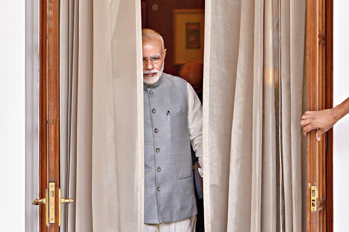 humanbeing1857's tweet photo. *सावधान
*होशयार
वडनगर वाला देख रहा है।
#SnoopingControversy #SnoopingGovt #SnoopendraModi https://t.co/UPpPBbsnhj