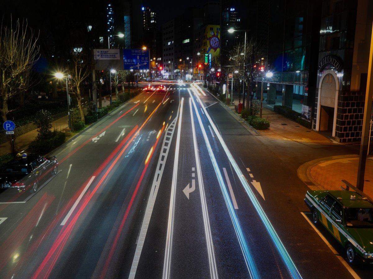 matsudai43's tweet photo. #Lighttrace #光跡 #cityscape #新宿 https://t.co/MwF4y3BuHF