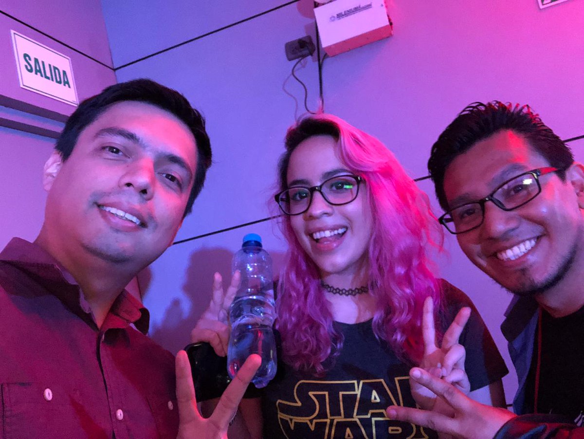 Gaboope_'s tweet photo. Y seguimos de evento en evento, año 2018 un año productivo más aún compartiendo experiencia con @ClaroPeru  , casteando con @pepeao las partidas de los influencer @umihyu @ItzMeGabu @retro_toro @StatikGamerYT  con su respectiva dupla  #ClaroCom

-Se vendrán más novedades de CR.. https://t.co/YJ6gJXgWVs