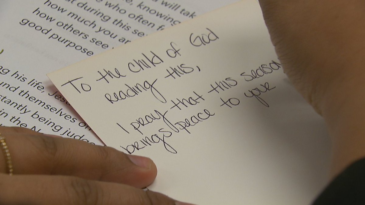 CBSNewsColorado's tweet image. ‘Wreath Of Life’ Recipient Pens Messages Of Hope To Juvenile Detainees bit.ly/2R9Qkps