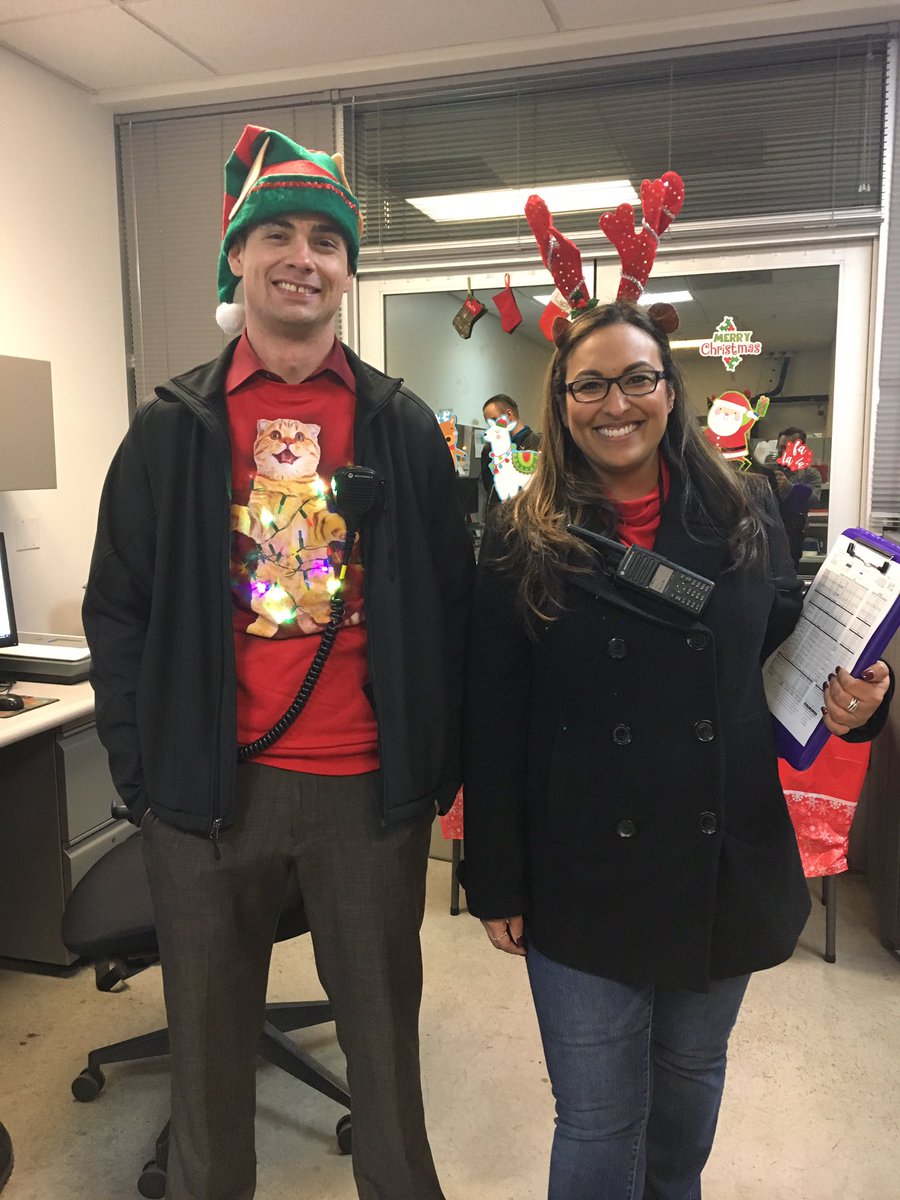 UPSRonEastman's tweet photo. WAHCA,WAHCA, WAHCA, Happy Holidays!! #staycalmhavefun @SouthCalUPSers @KatCab05 https://t.co/AP9MmnCETq