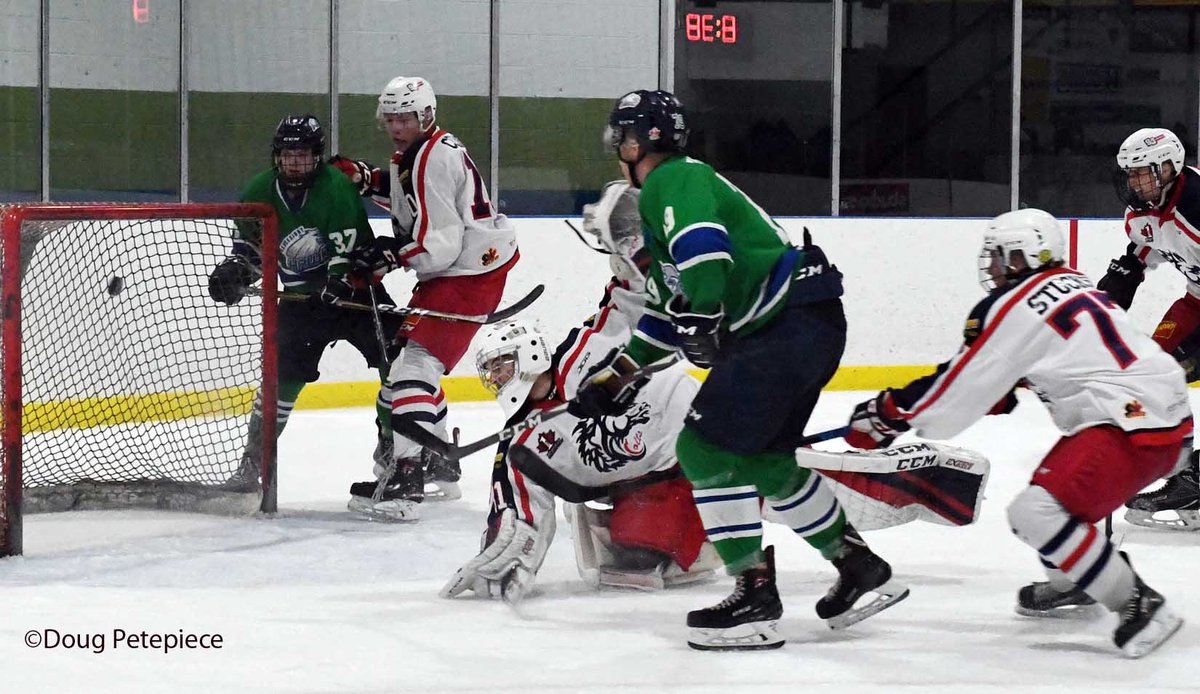 TheUnrealDougP's tweet image. @hawkesburyhawks Azzaro Tinling second period  goal celebration as @hawkesburyhawks defeated @CornwallColts 2-1 Friday night at Bob Hartley Arena #CCHL #CornwallColts @CornwallRoyals #LiamisNumberOne