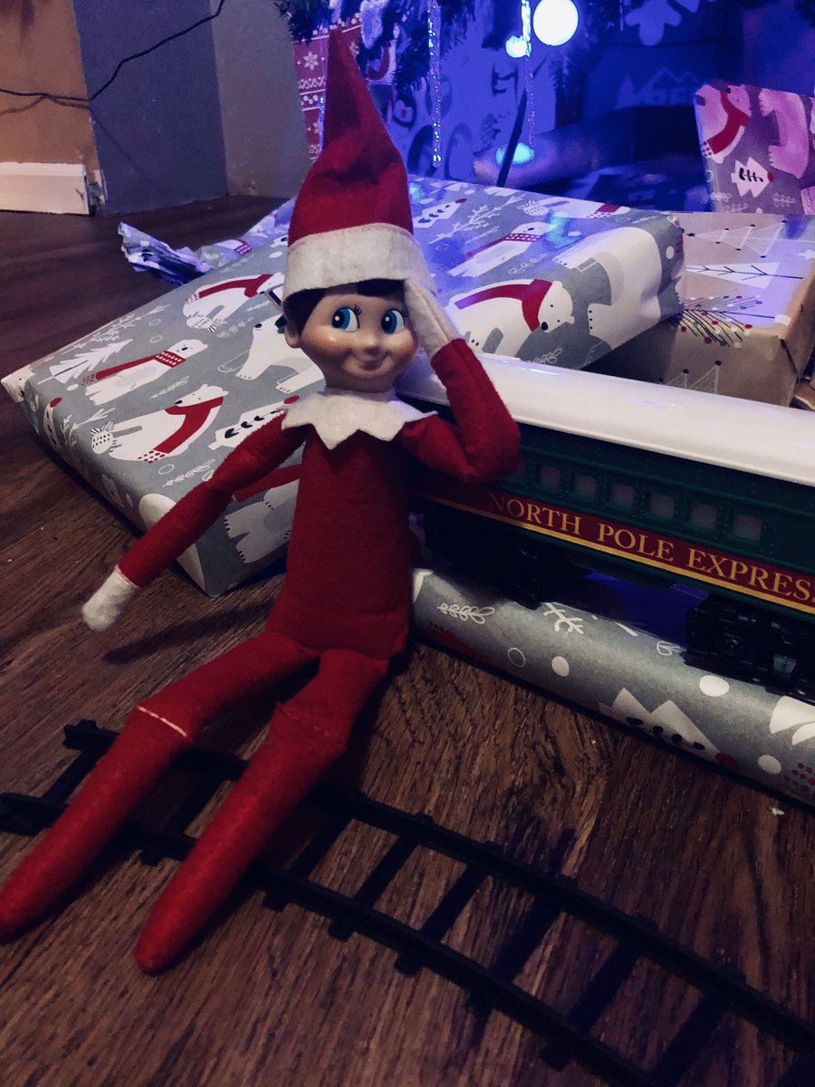 MsErinATC's tweet photo. Harder to rehab when the kids are out of school #cantbecaught #latenightrehab Railroad agility ladder made #RedElf 💦 and need to rest #AT4ALL #CountdowntoChristmas #4days #SantasAthleticTrainerHelper #anklesprainrehab https://t.co/SExwIxpFp3