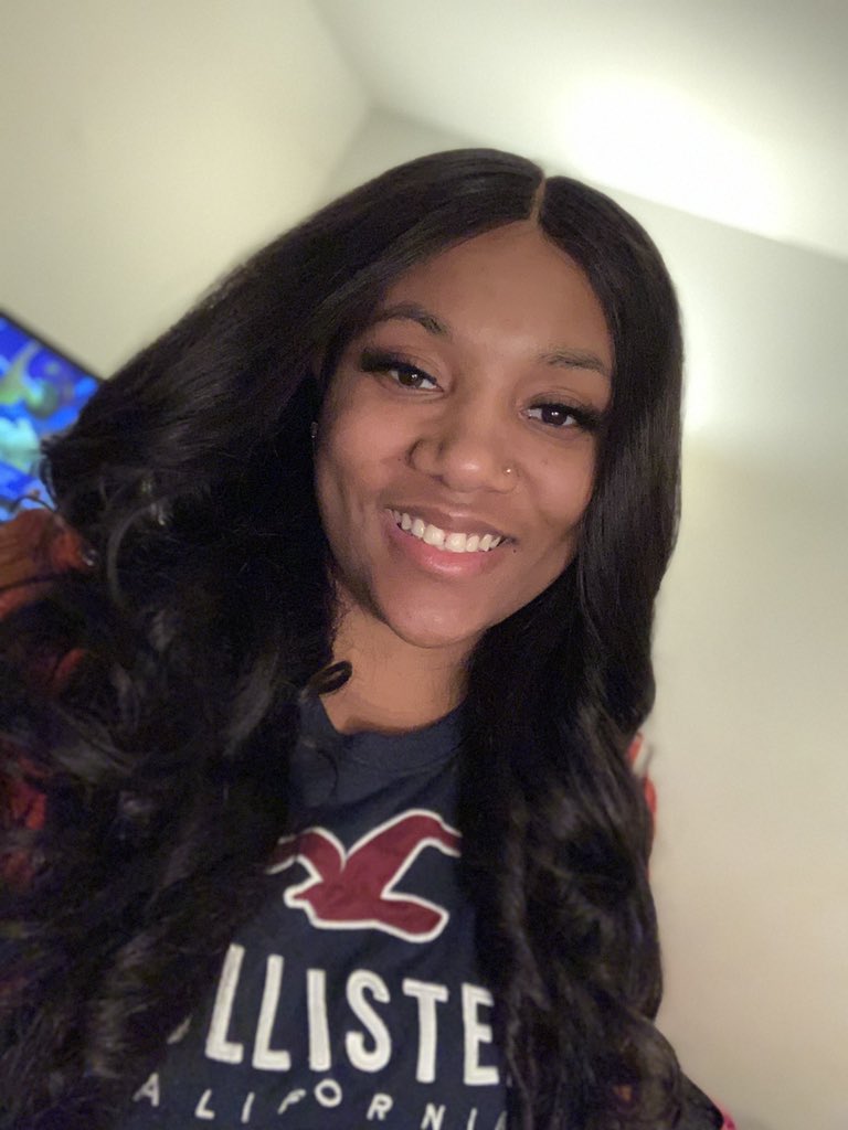 SunShine__PHAT's tweet photo. HER ✨🌼 https://t.co/hn1mJTwigk