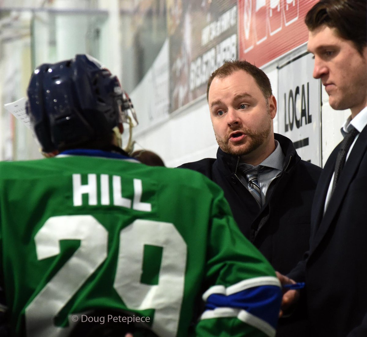 TheUnrealDougP's tweet image. Pretty discouraging that wrist cast came off yet my Nikon hand is all but useless giving up totally after two periods of @hawkesburyhawks vs @CornwallColts Friday night Hawks win 2-1              #hawkesburyhawks #CCHL #CornwallColts                         #gettingoldSucks