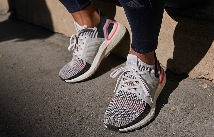 División Adolescencia multitud FastSoleUK on Twitter: "adidas UltraBoost 2019 White Red Live Tomorrow  Morning !!!!!! https://t.co/vLZ0xYLgf2 #Fastsole #adidas #Ultraboost #B37703  https://t.co/hHYA69Ru2K" / Twitter