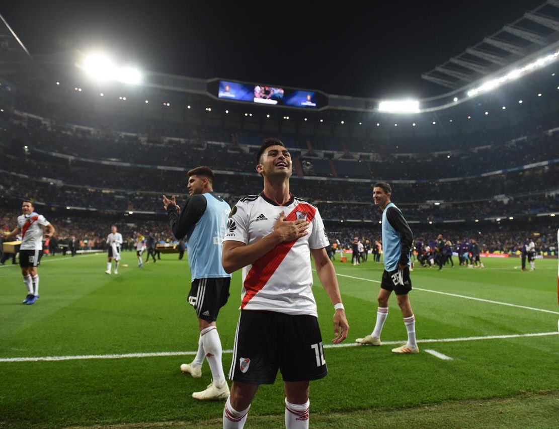 Gonzalo Martínez en los últimos cinco Superclásicos:
3️⃣ Goles ⚽️
2️⃣ Asistencias 🎯
2️⃣ Copas 🏆
👉🏽🤪