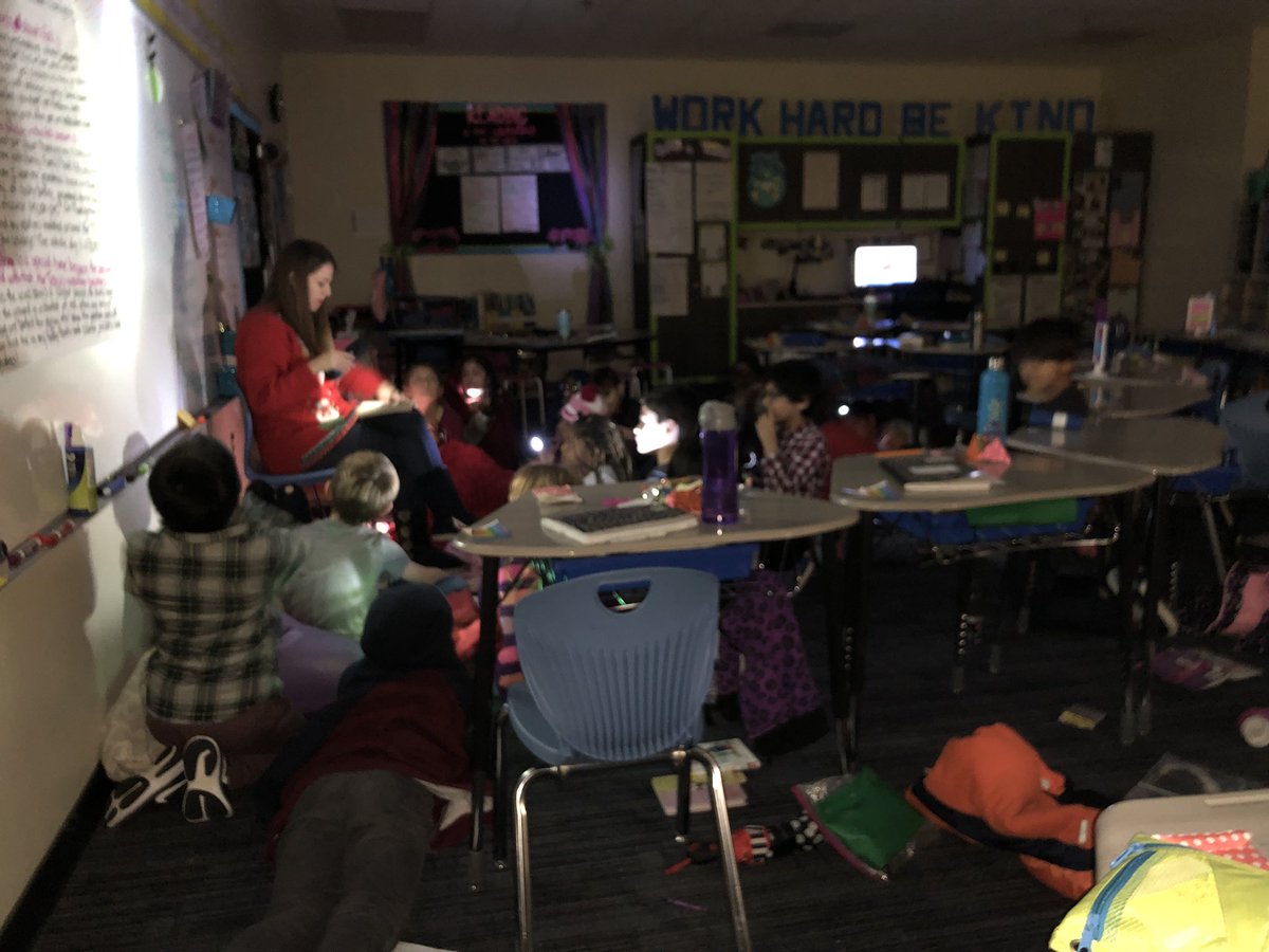 MzMartin4's tweet photo. These kids loved earning their flashlight Friday reward! #secretRevealBoard #readingMotivation #GulledgeStrong https://t.co/nTfoW27hce