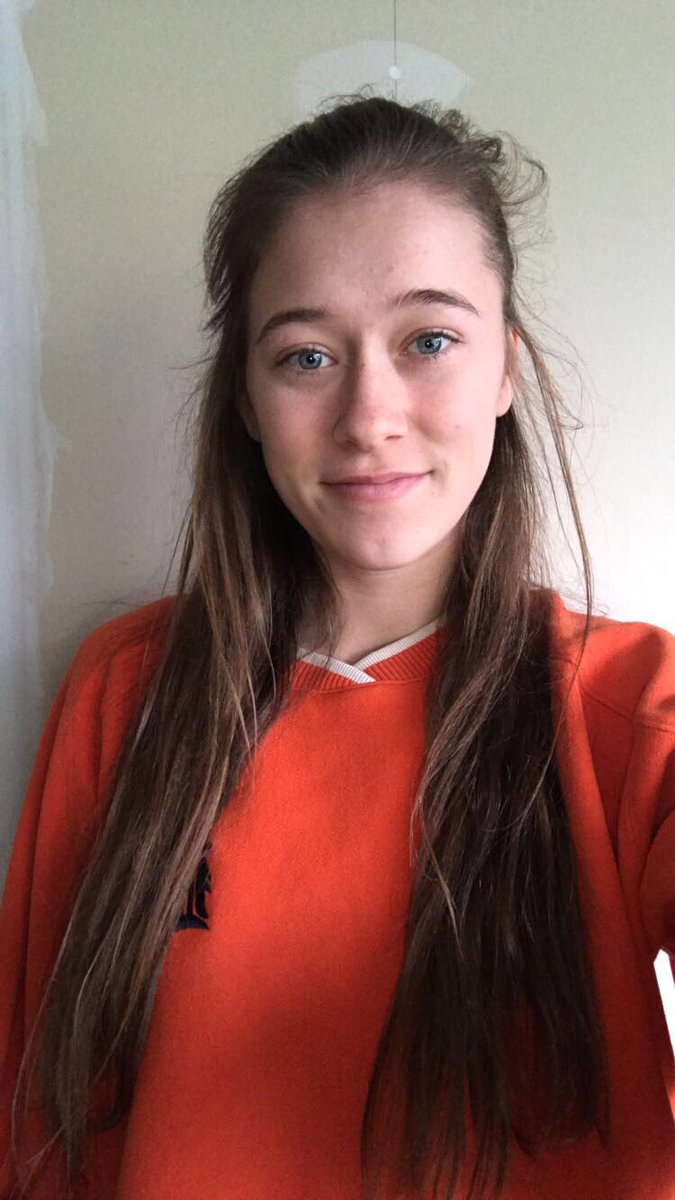 barbara_clark2's tweet photo. 💇🏽‍♀️ https://t.co/tksabyizuN