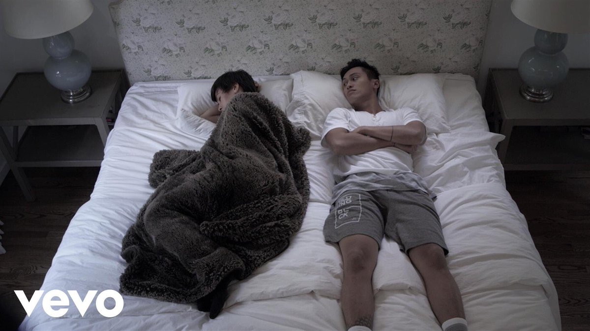 PopCrave's tweet image. "Love Yourself" by @JustinBieber has reached 6 MILLION likes on YouTube. This is his fifth video to achieve this.