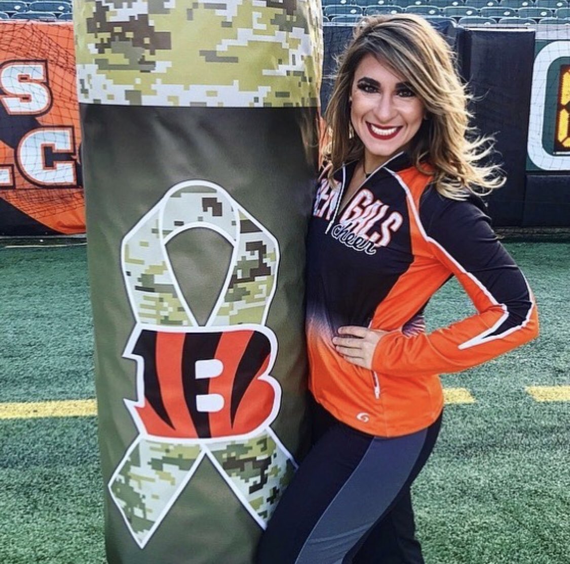 BenGalsCheer's tweet photo. Happy birthday to Ben-Gal Kaitlyn! 🎉 https://t.co/F6uwnoIfB8