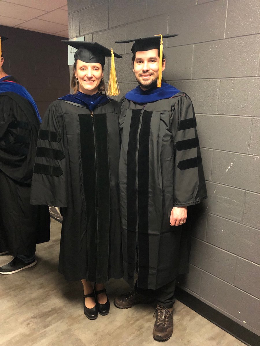 HMatusovich's tweet photo. Congratulations Dr. Morelock! ⁦@jrmorelock⁩ ⁦@SMILEGroup_VT⁩ https://t.co/JaVU7JHecs