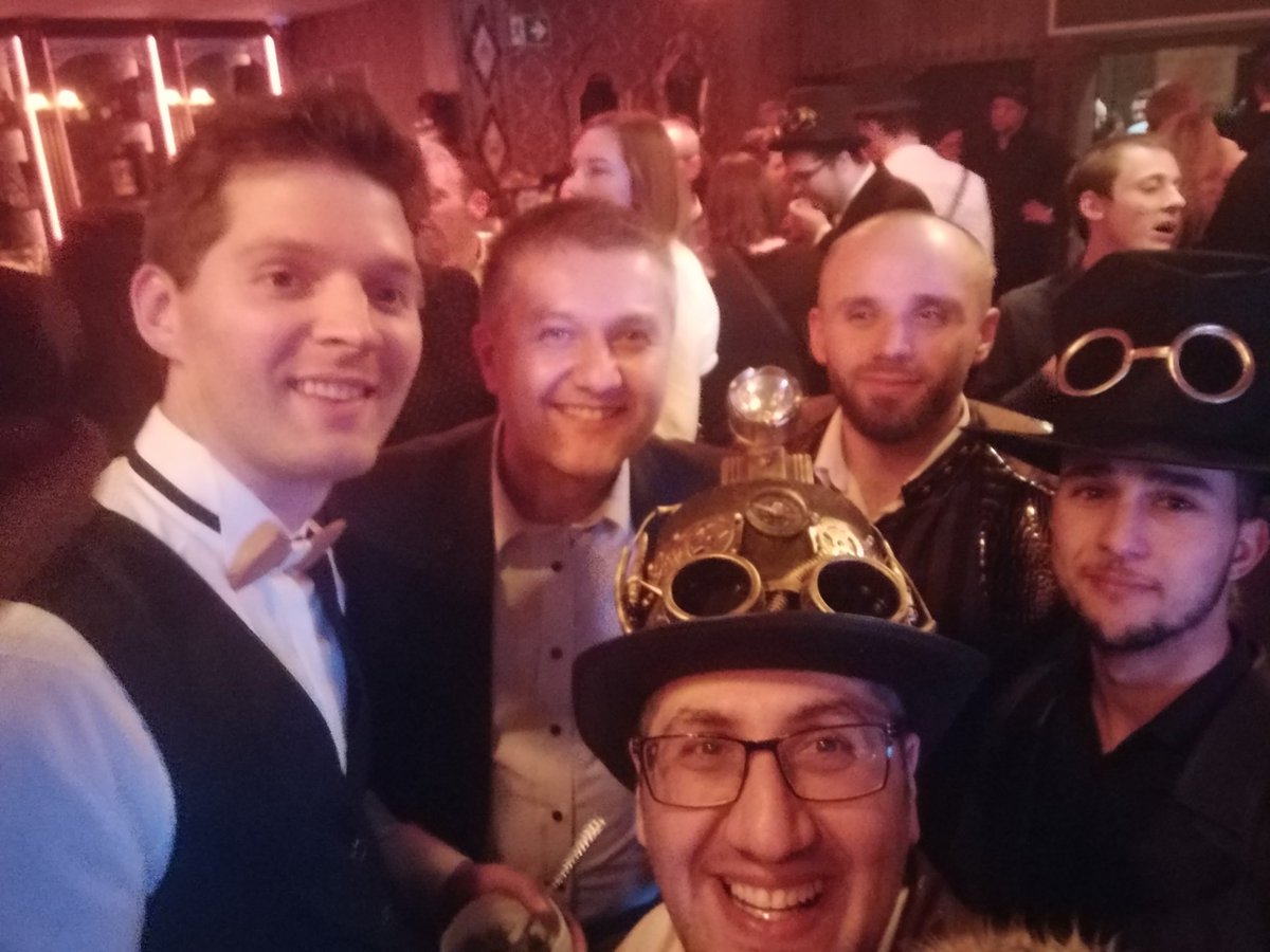 younesdjaghloul's tweet photo. #wearecodeblooded https://t.co/P8iqZdoUup