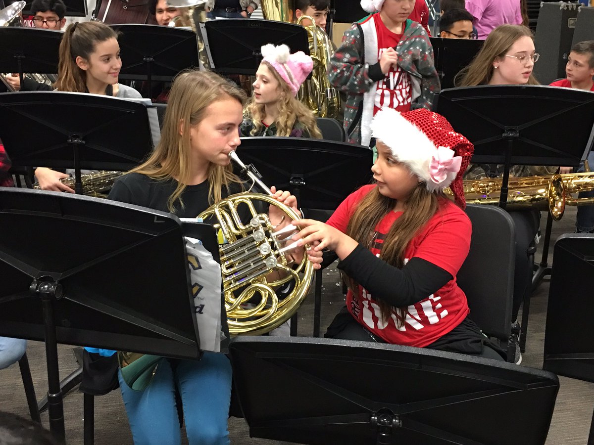LMSLoboBand's tweet photo. Brent Honor Choir joined us in band today!! We had a blast! #loboproud #goband @brent_leisd https://t.co/zjOHumfJEW
