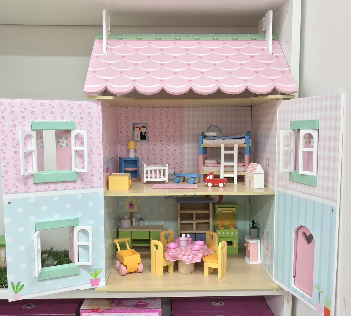 The Toy Box tweet media