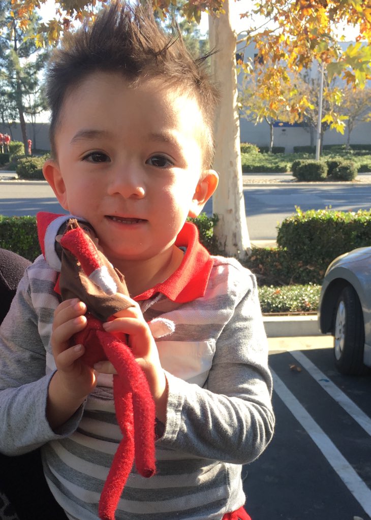This lil guy wanted to give me a hug 🥰📦🎅🏼I love see seeing these lil customers!
#staycalmhavefun #peaksmiles
<a href="/jrindafernshaw/">Fern Shaw</a> <a href="/MorabitoKeith/">Keith Morabito</a> <a href="/erockspark/">Erik Spark</a> <a href="/cucetom/">Tom Cuce</a> <a href="/CoronaCenterUPS/">Corona Center</a> @SouthCalUPSers <a href="/ups/">UPS</a> <a href="/UPSers/">UPSers</a> <a href="/UPS_News/">UPS News</a> <a href="/abc7/">ABC7 Eyewitness News</a>