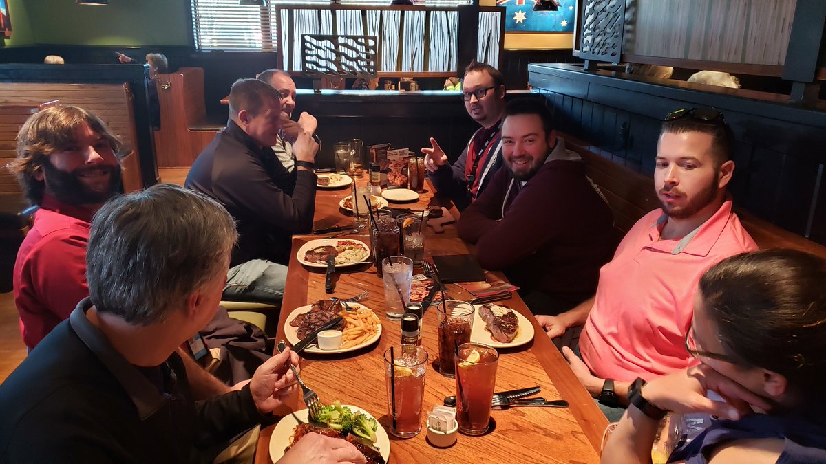 RobSanchez83's tweet photo. Out for the annual Xmas dinner for our management group!!! Can't go wrong with a steak!!!! #LifeAtAtt #techcaretweets #steakisgreat https://t.co/sNpYNbyBqA