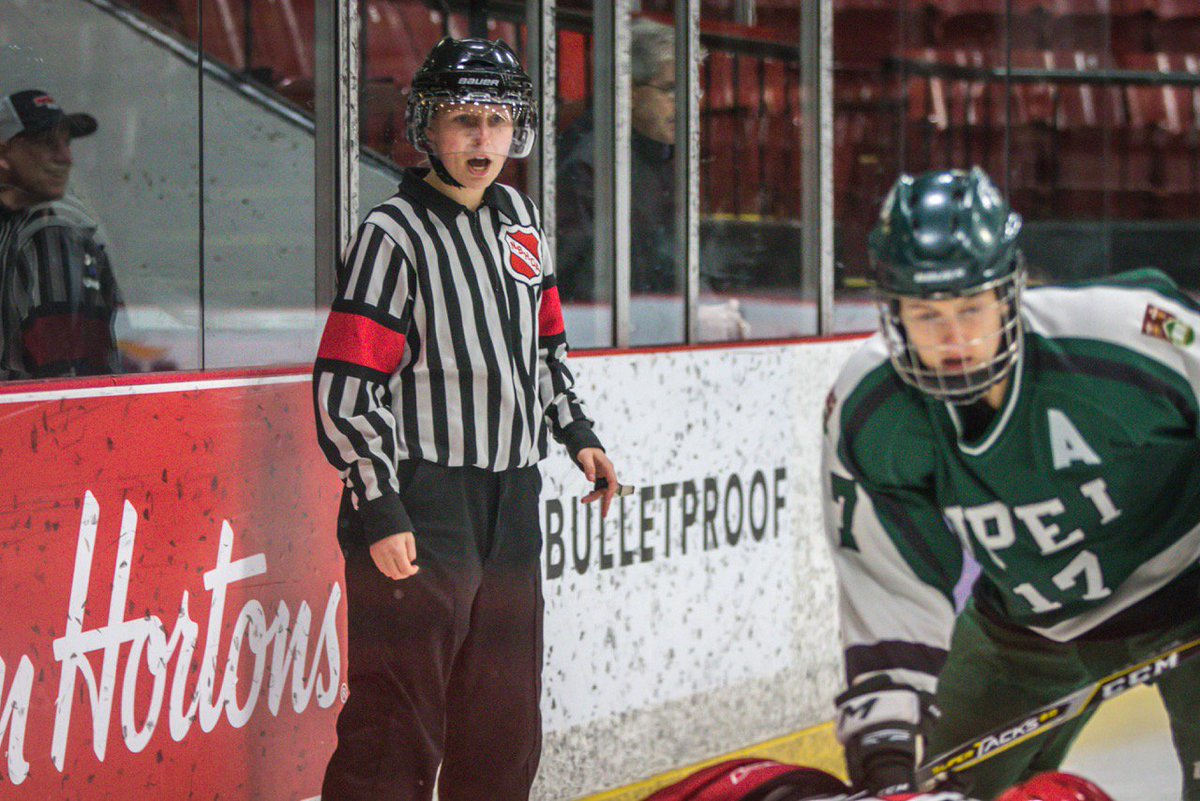 BruceHallihan's tweet photo. Minto's Alyssa Best, a second-year @UNB_kinrss student, has been chosen by @HockeyCanada to referee women's hockey @canada_winter in Red Deer. https://t.co/JK8gYpHX5a @HockeyNB @EllenTSPhoto @AUS_SUA @USPORTS_Hockey https://t.co/GE2b5OfKNe