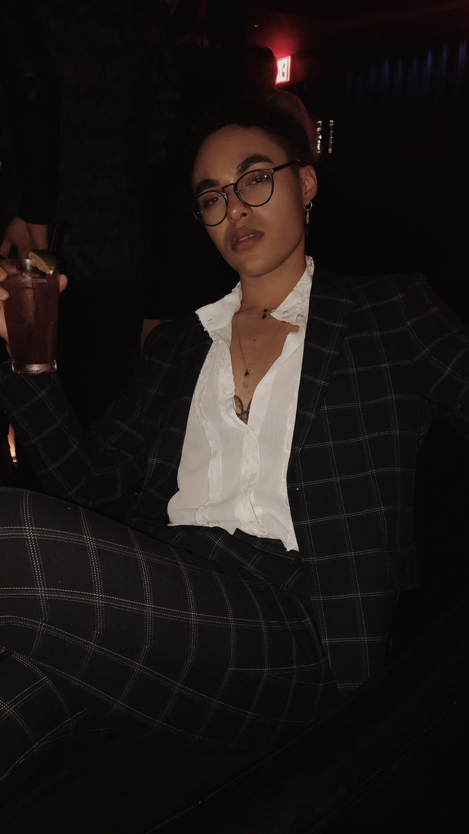 plural_co's tweet photo. ✨Holiday dinner lewks🍾 https://t.co/NUTHcLAFPT