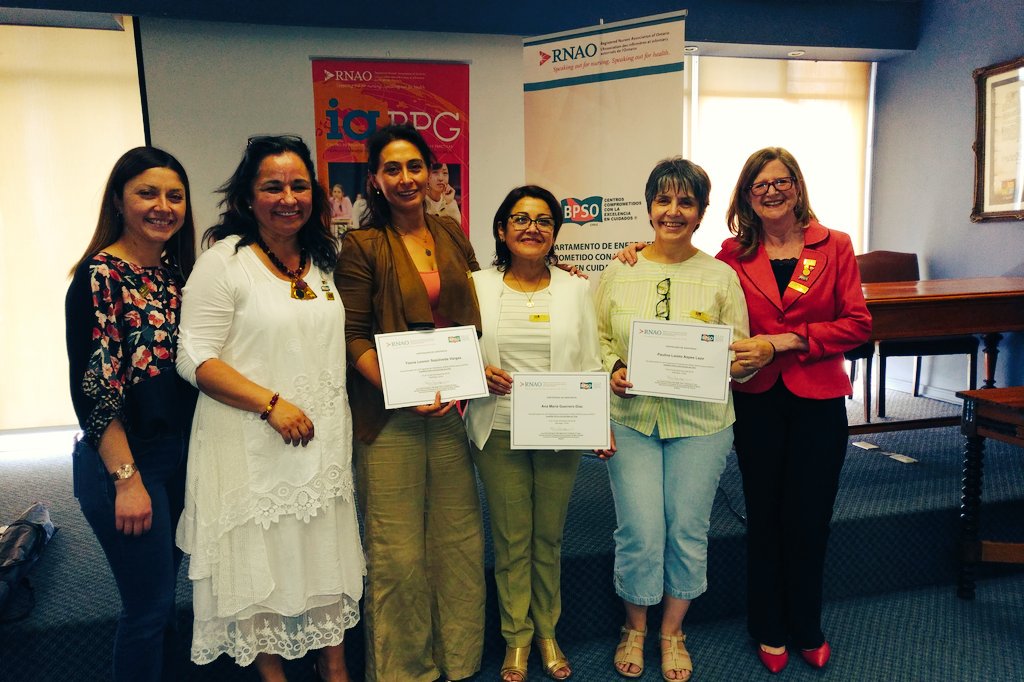 DorisGrinspun's tweet photo. @EnfermHRUM @solejifer @CCEIJB @BPSOspain @Investenisciii @RNAO Hoy acabo el entrenamiento de #Champions #BPSO de @redclinica Es un grupo extraordinario y llevaran lejos! Tambien tubimos reunion con las coordinatoras de #BPSO de @ministeriosalud de 6 hospitales en diverse regiones del pais. Me voy "gorda de satisfaccion" con vuestro trabajo! https://t.co/3hfyloxHMI